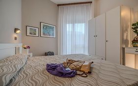 Hotel 2000